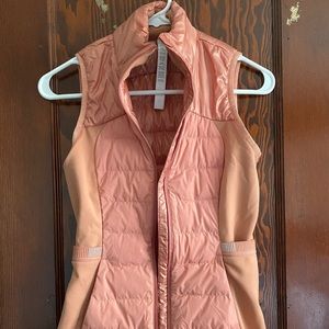 Lululemon Down For It All vest size 2. Great condition